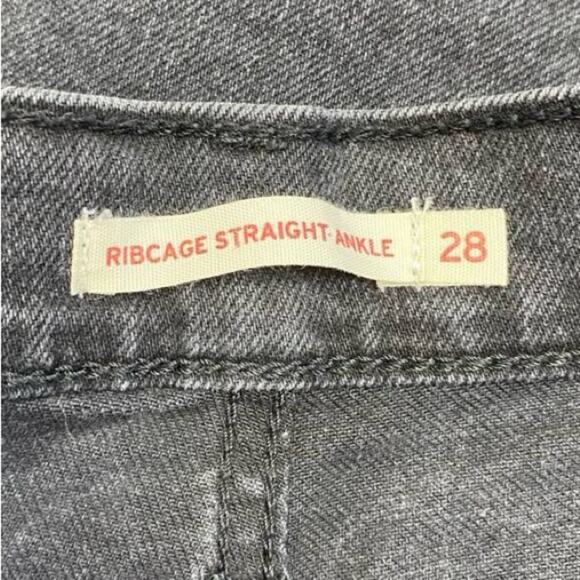 Classic Black Levi’s Ribcage Straight Ankle jeans 28x27 Highwaisted button fly - Picture 3 of 12